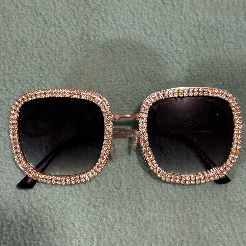 Square Oversized Sunglasses with Diamond Stud Decorated Lens Women's Black/Gold